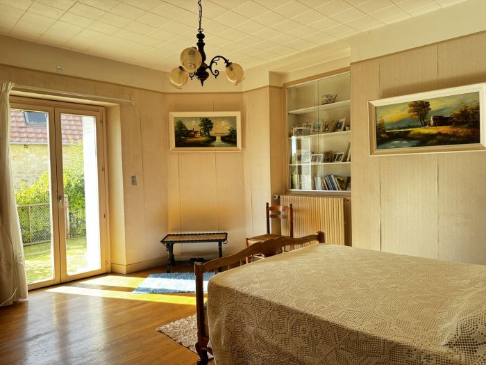 SAINT-PRIEST-DE-GIMEL : vente vente de 7 pi&egrave;ces - grande image 5