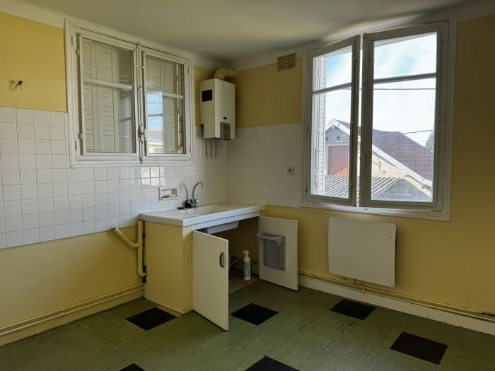 SAINT-PRIEST-DE-GIMEL : vente vente de 7 pi&egrave;ces - grande image 8