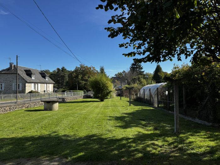 SAINT-PRIEST-DE-GIMEL : vente vente de 7 pi&egrave;ces - grande image 9