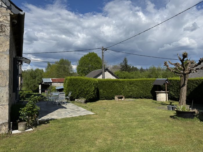 PROCHE DE MARCILLAC LA CROISILLE : vente vente de 6 pi&egrave;ces - grande image 2