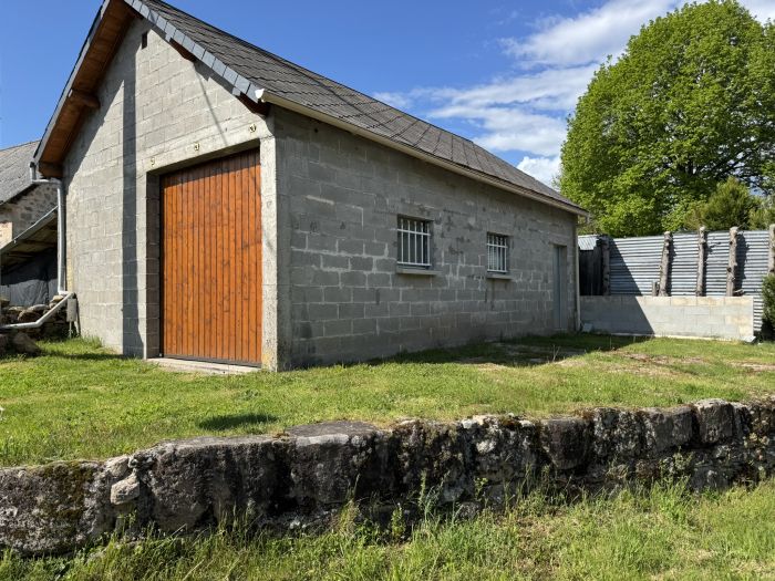 PROCHE DE MARCILLAC LA CROISILLE : vente vente de 6 pi&egrave;ces - grande image 3