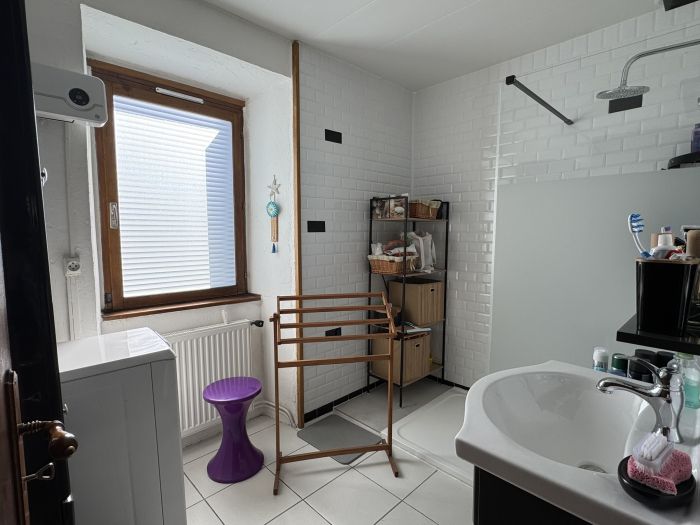 PROCHE DE MARCILLAC LA CROISILLE : vente vente de 6 pi&egrave;ces - grande image 8