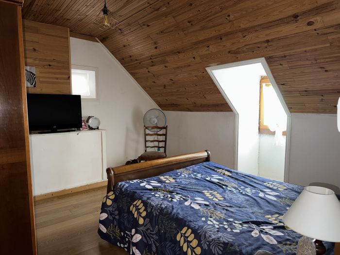 PROCHE DE MARCILLAC LA CROISILLE : vente vente de 6 pi&egrave;ces - grande image 9