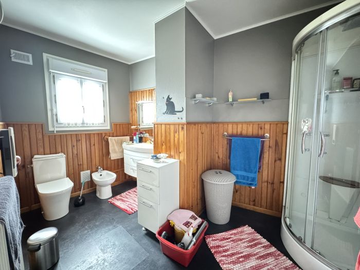 EGLETONS : vente vente de 5 pi&egrave;ces - grande image 9