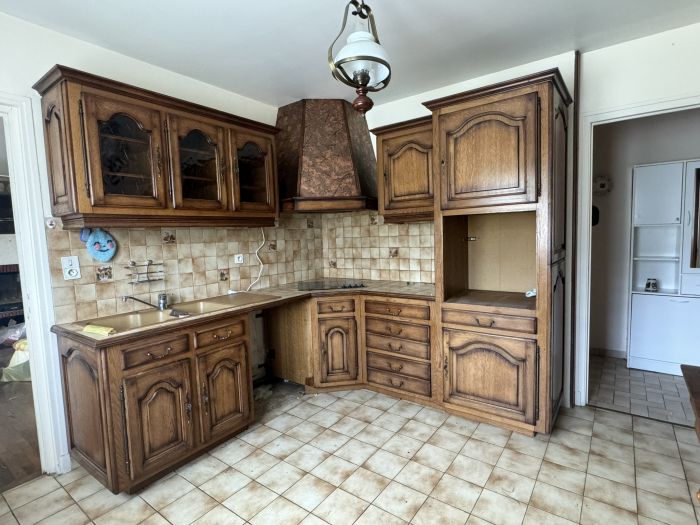 EGLETONS - LA VILLE &Agrave; LA CAMPAGNE : vente vente de 6 pi&egrave;ces - grande image 4