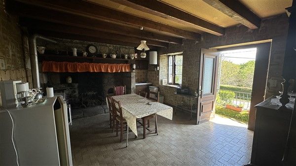 SECTEUR ST MARTIAL DE GIMEL : vente vente de 4 pi&egrave;ces - grande image 2
