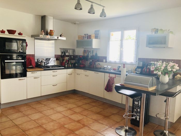 ENTRE NAVES ET ST AUGUSTIN : vente vente de 7 pi&egrave;ces - grande image 2