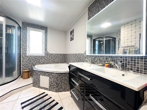 MALEMORT : vente vente de 5 pi&egrave;ces - grande image 5