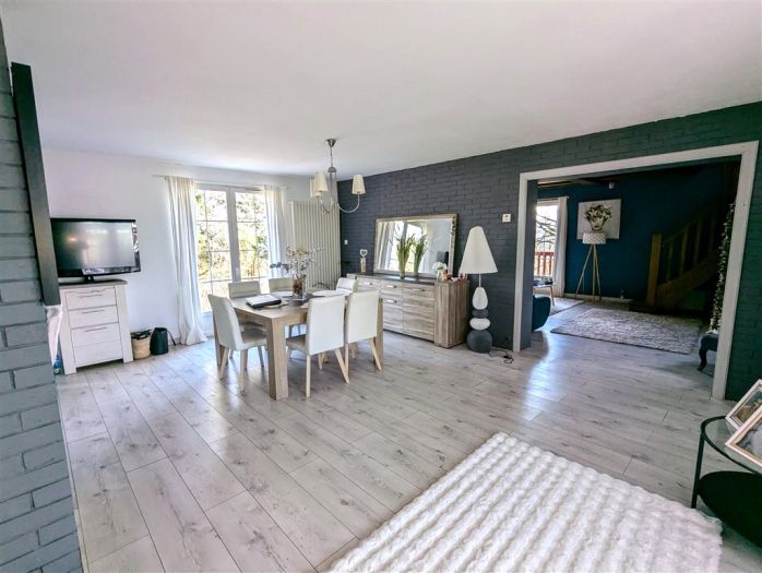 USSEL : vente vente de 8 pi&egrave;ces - grande image 4