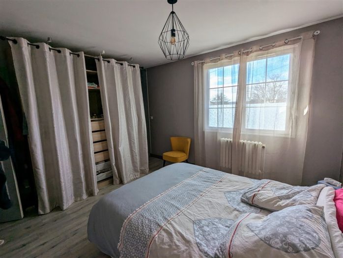 USSEL : vente vente de 8 pi&egrave;ces - grande image 6