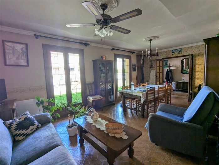 USSEL : vente vente de 6 pi&egrave;ces - grande image 3