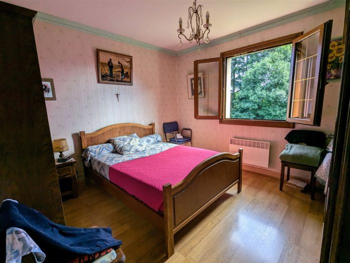 USSEL : vente vente de 6 pi&egrave;ces - grande image 5