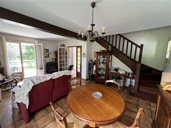 ARGENTAT-SUR-DORODGNE : vente vente de 5 pi&egrave;ces - grande image 3