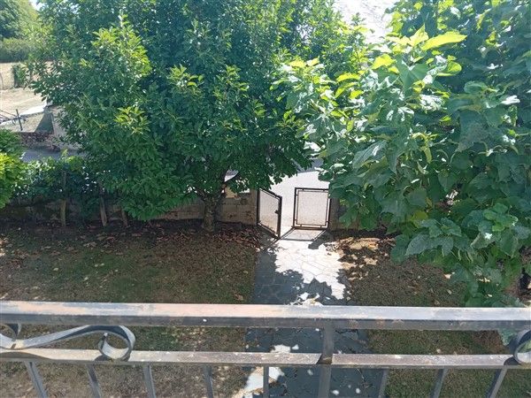 SAINT-BONNET-ELEVERT : vente vente de 4 pi&egrave;ces - grande image 9