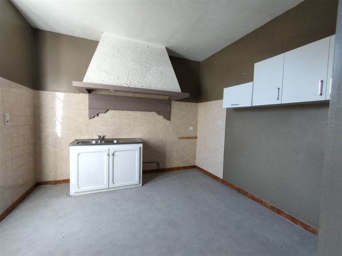 SORNAC, PLATEAU DE MILLEVACHES : vente vente de 5 pi&egrave;ces - grande image 2