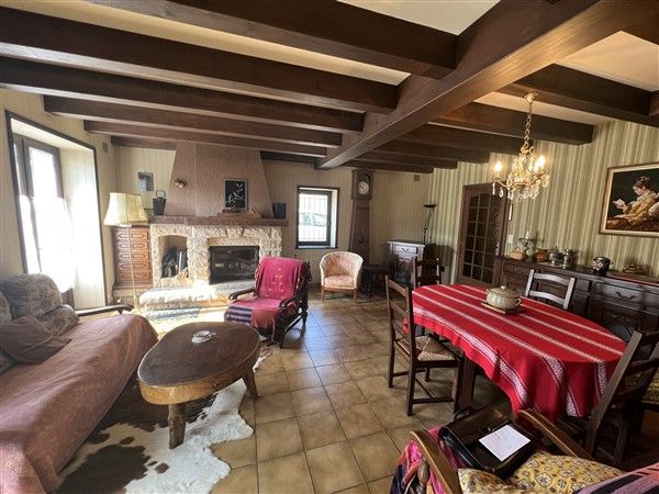 ARGENTAT-SUR-DORDOGNE : vente vente de 5 pi&egrave;ces - grande image 2