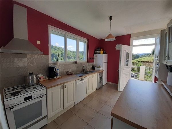 A 5 minutes de Laguenne : vente vente de 6 pi&egrave;ces - grande image 3