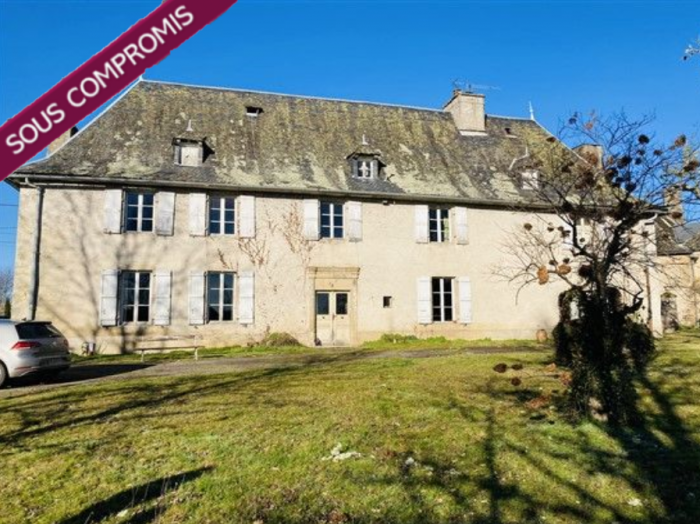 ENTRE TULLE ET LAGARDE ENVAL : vente Propriete de caractere 7 - vignette 1