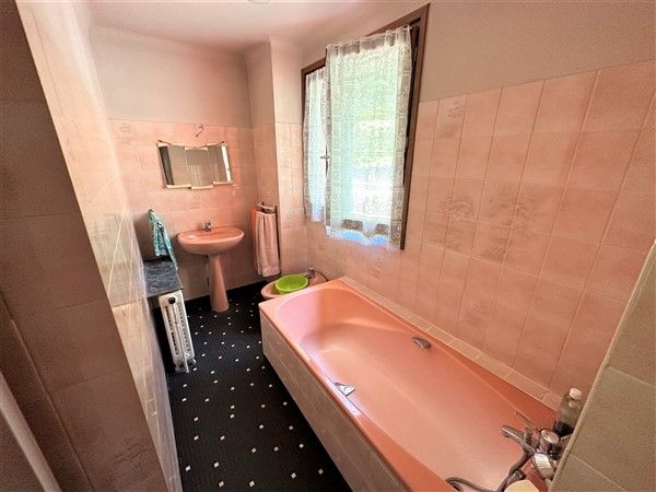 TULLE : vente vente de 7 pi&egrave;ces - grande image 6