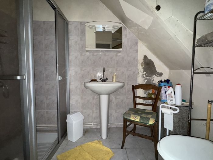 CENTRE-VILLE D'EGLETONS : vente vente de 3 pi&egrave;ces - grande image 7