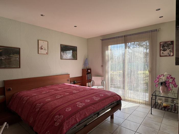 EGLETONS, EN RETRAIT DU CENTRE-VILLE : vente vente de 7 pi&egrave;ces - grande image 5