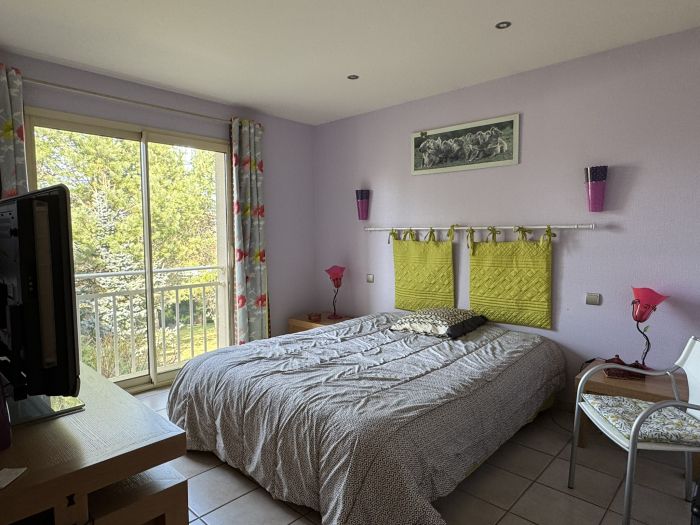 EGLETONS, EN RETRAIT DU CENTRE-VILLE : vente vente de 7 pi&egrave;ces - grande image 6