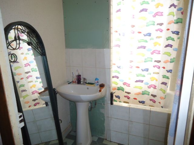 SECTEUR UZERCHE : vente vente de 6 pi&egrave;ces - grande image 7