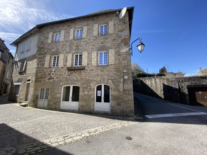 AU COEUR DU VIEUX CORREZE : vente vente de 4 pi&egrave;ces - grande image 10