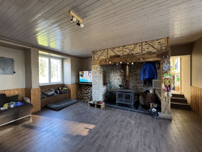 DANS UN ENVIRONNEMENT BUCOLIQUE A 10MIN D'EGLETONS : vente vente de 7 pi&egrave;ces - grande image 5