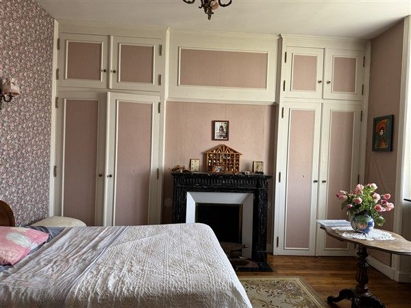 CENTRE-VILLE D'EGLETONS : vente vente de 9 pi&egrave;ces - grande image 10