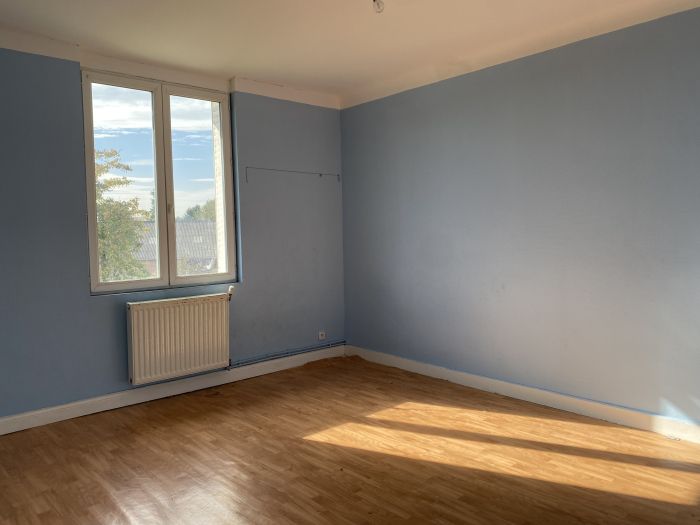 CENTRE-VILLE D'EGLETONS : vente vente de 6 pi&egrave;ces - grande image 7