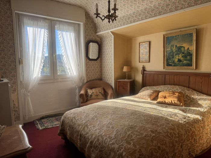 DANS SON ECRIN DE VERDURE A 10MIN D'EGLETONS : vente vente de 7 pi&egrave;ces - grande image 8