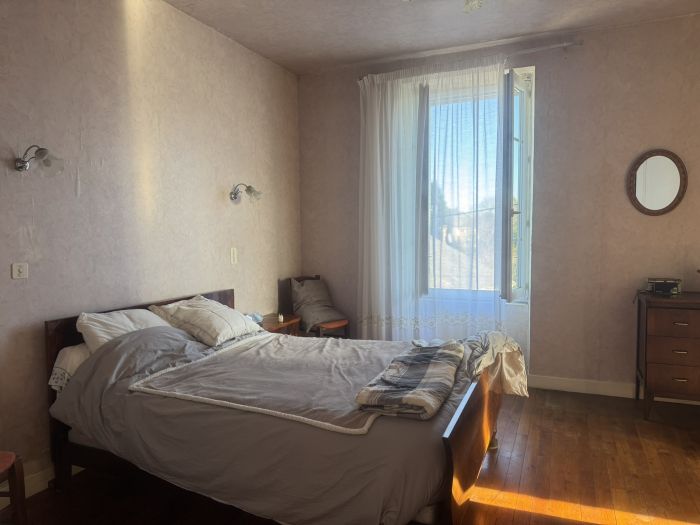 QUARTIER CALME D'EGLETONS : vente vente de 6 pi&egrave;ces - grande image 5