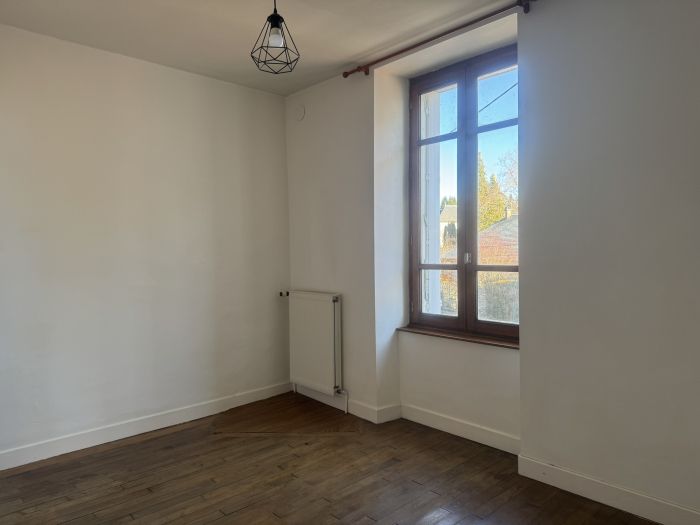 QUARTIER CALME D'EGLETONS : vente vente de 6 pi&egrave;ces - grande image 9