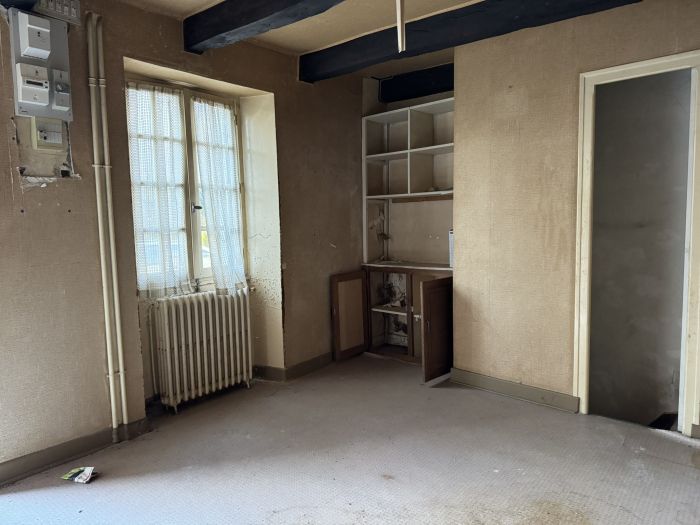 CENTRE-VILLE D'EGLETONS : vente vente de 4 pi&egrave;ces - grande image 2