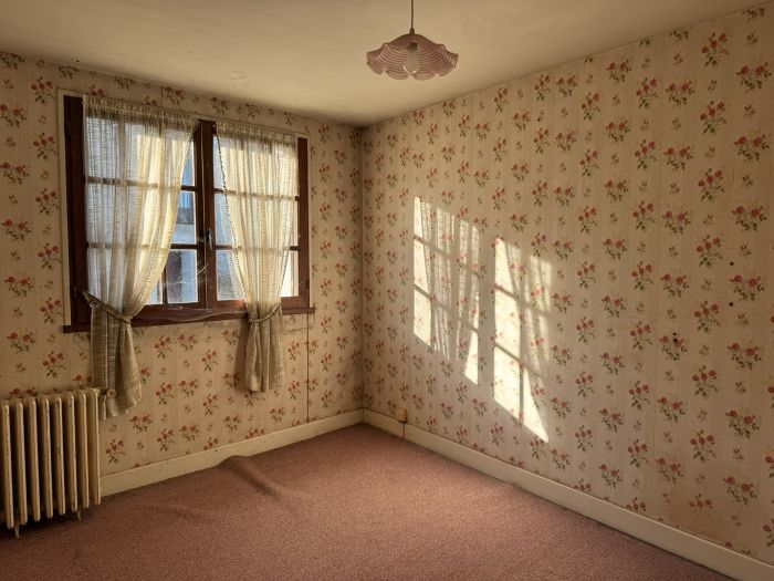 CENTRE-VILLE D'EGLETONS : vente vente de 4 pi&egrave;ces - grande image 4