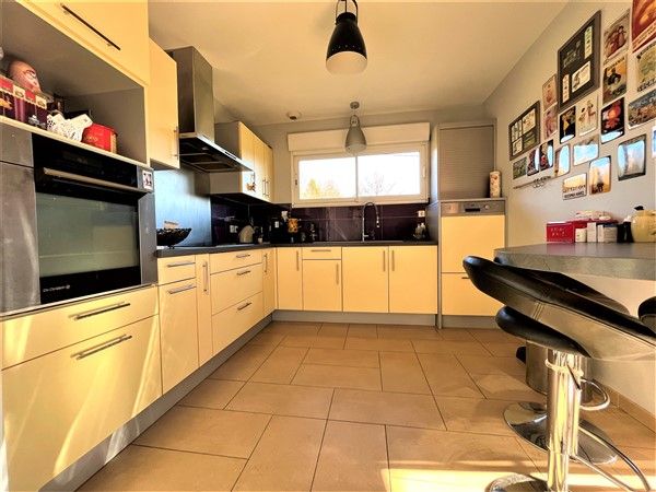 ENTRE BRIVE ET TULLE : vente vente de 5 pi&egrave;ces - grande image 9