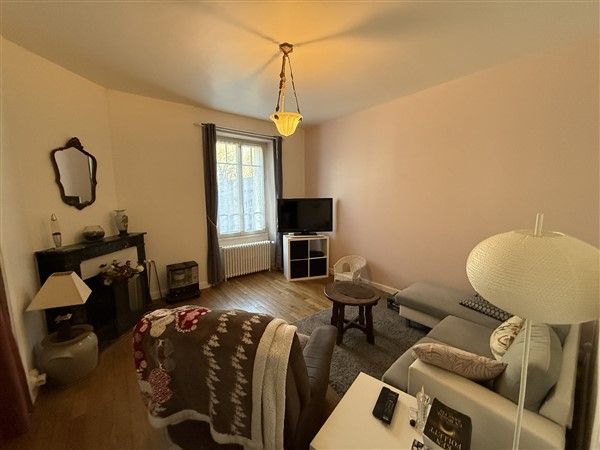 Meymac, au Calme : vente vente de 7 pi&egrave;ces - grande image 4