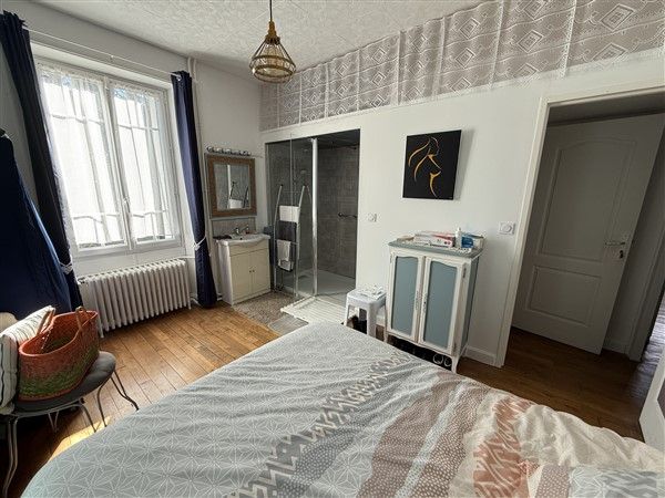 Meymac, au Calme : vente vente de 7 pi&egrave;ces - grande image 5