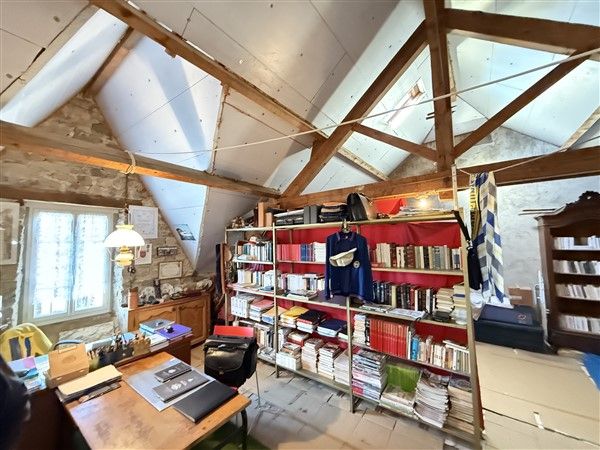 Meymac, au Calme : vente vente de 7 pi&egrave;ces - grande image 9