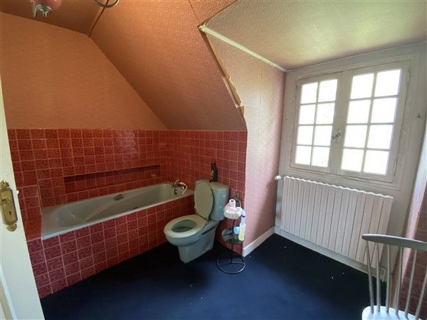 ARGENTAT, plein centre-ville : vente vente de 18 pi&egrave;ces - grande image 8