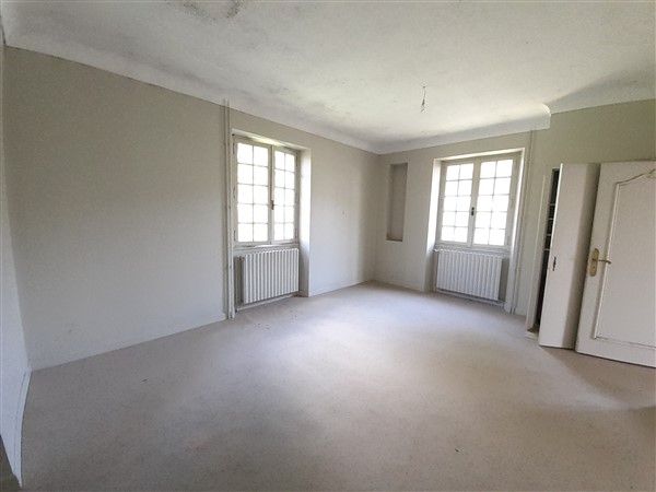 ARGENTAT, plein centre-ville : vente vente de 18 pi&egrave;ces - grande image 9