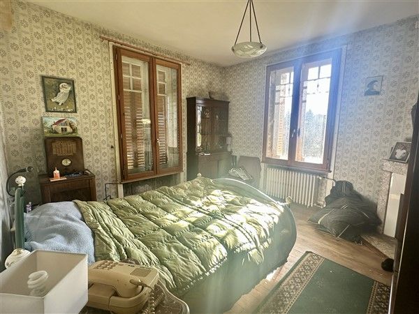 Poissac : vente vente de 5 pi&egrave;ces - grande image 6