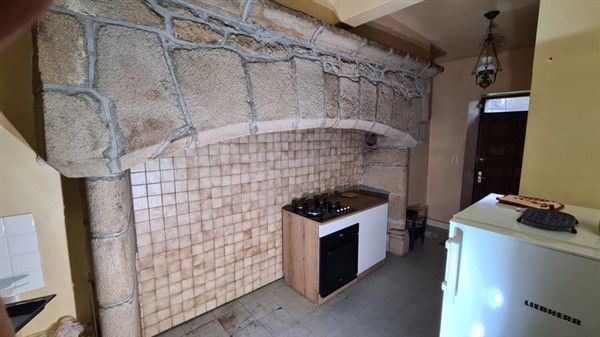 St Geniez-au-Merle : vente vente de 4 pi&egrave;ces - grande image 2