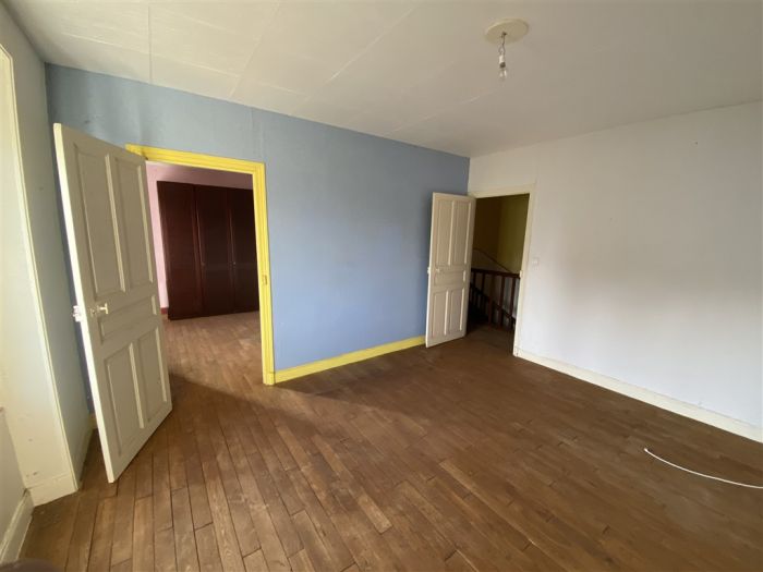 Meymac Centre Ville : vente vente de 5 pi&egrave;ces - grande image 8