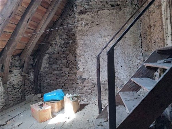 Pleaux : vente vente de 6 pi&egrave;ces - grande image 9