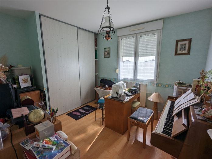 Ussel : vente vente de 6 pi&egrave;ces - grande image 6