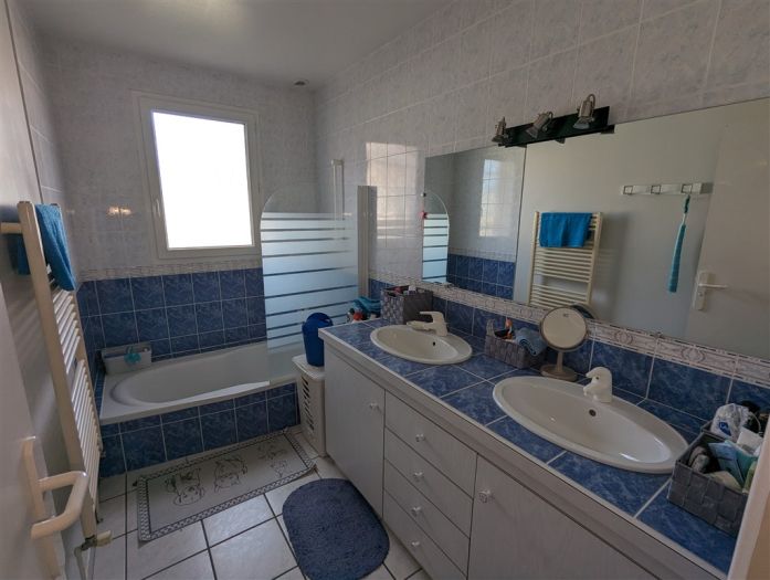 Ussel : vente vente de 6 pi&egrave;ces - grande image 9