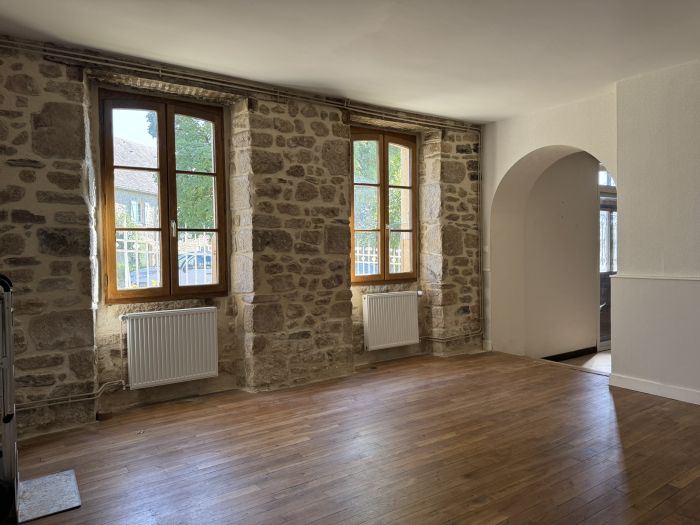 MARCILLAC-LA-CROISILLE : vente vente de 12 pi&egrave;ces - grande image 7