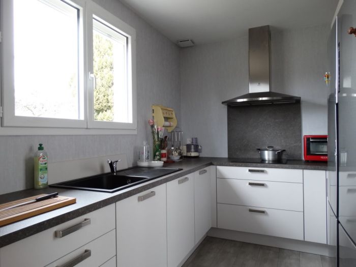 Meymac centre ville : vente vente de 4 pi&egrave;ces - grande image 3